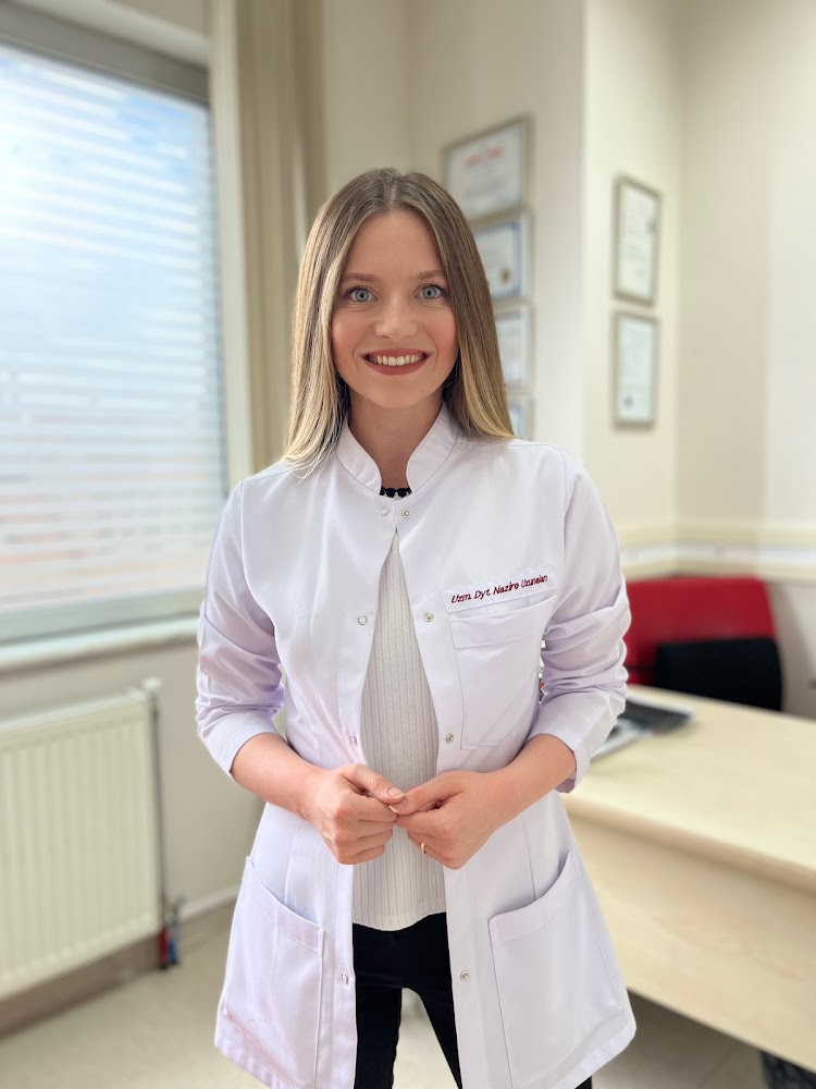 Nazire Uzunalan logo